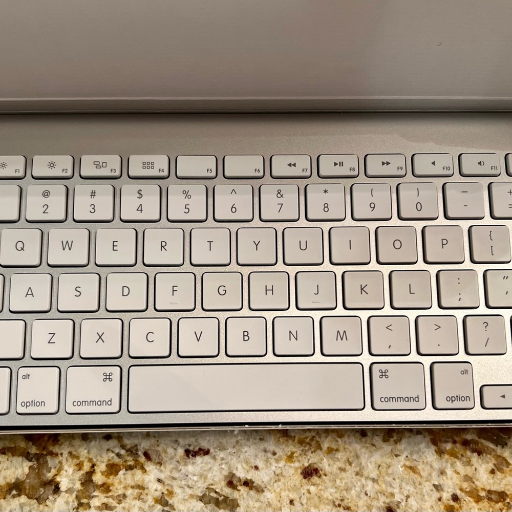 Apple Wireless Keyboard